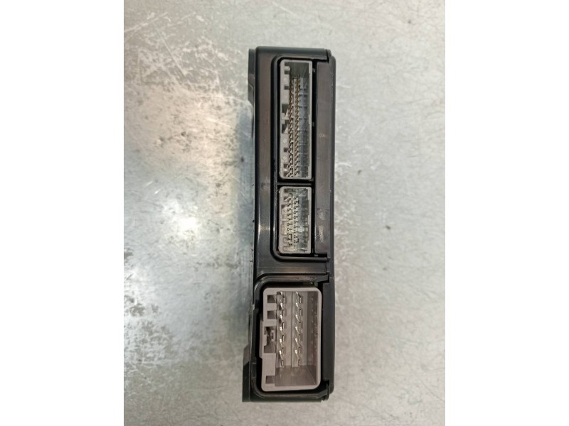 Recambio de modulo electronico para jaguar xj 3.0 v6 diesel cat referencia OEM IAM 8621181761  