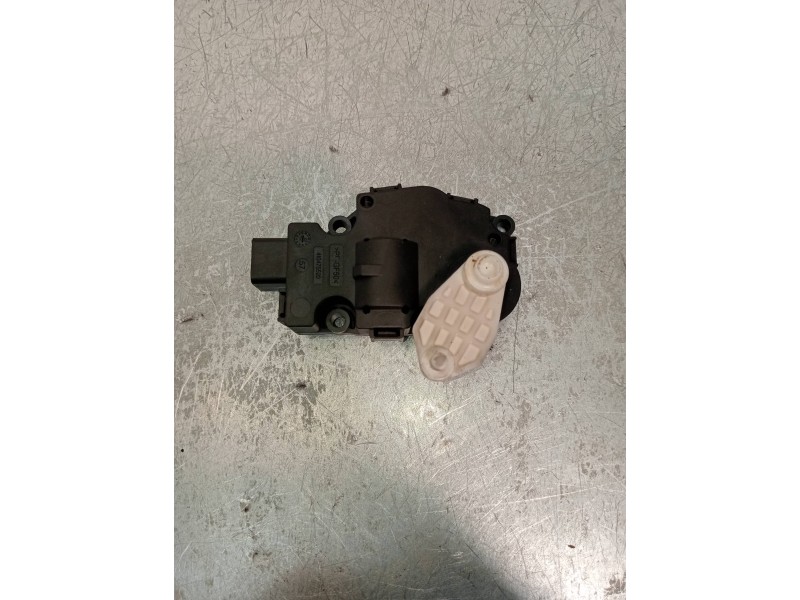 Recambio de motor apertura trampillas climatizador para jaguar xj 3.0 v6 diesel cat referencia OEM IAM 1139300770  