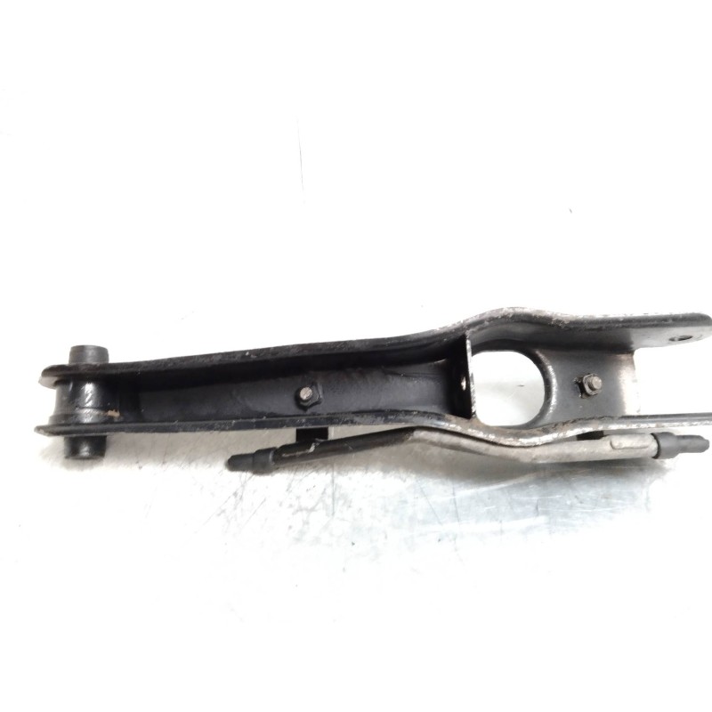 Recambio de brazo suspension inferior trasero izquierdo para mitsubishi galant berlina (e50) 2000 glsi berlina (4-ptas.) referen