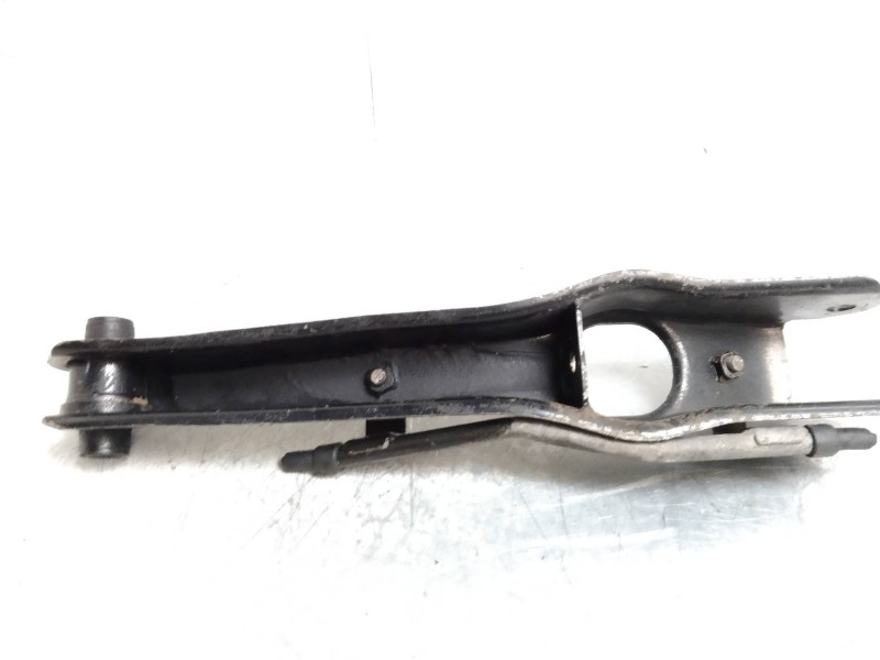 Recambio de brazo suspension inferior trasero izquierdo para mitsubishi galant berlina (e50) 2000 glsi berlina (4-ptas.) referen