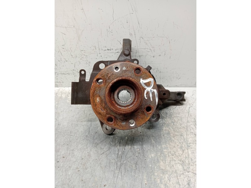 Recambio de mangueta delantera derecha para renault clio iv limited referencia OEM IAM   