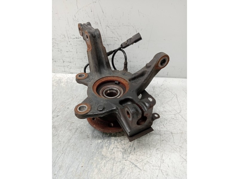 Recambio de mangueta delantera derecha para renault clio iv limited referencia OEM IAM   