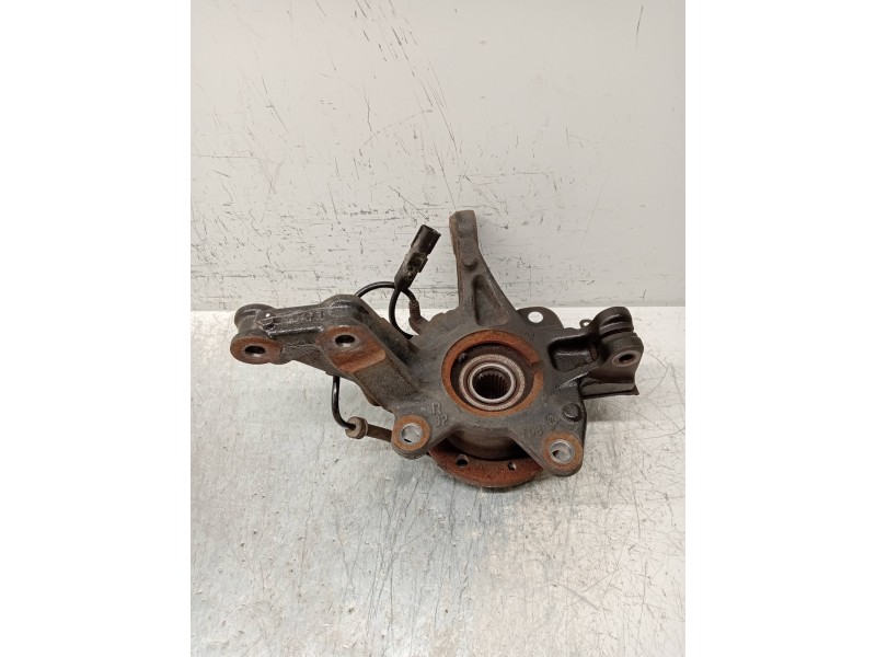 Recambio de mangueta delantera derecha para renault clio iv limited referencia OEM IAM   