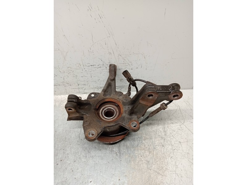 Recambio de mangueta delantera izquierda para renault clio iv limited referencia OEM IAM   