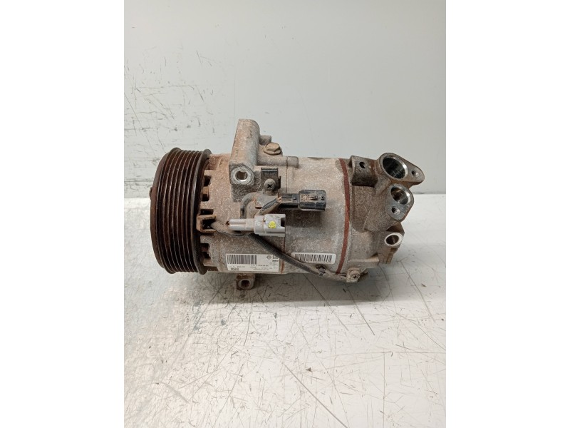 Recambio de compresor aire acondicionado para renault clio iv limited referencia OEM IAM 926000734R T72634BC 