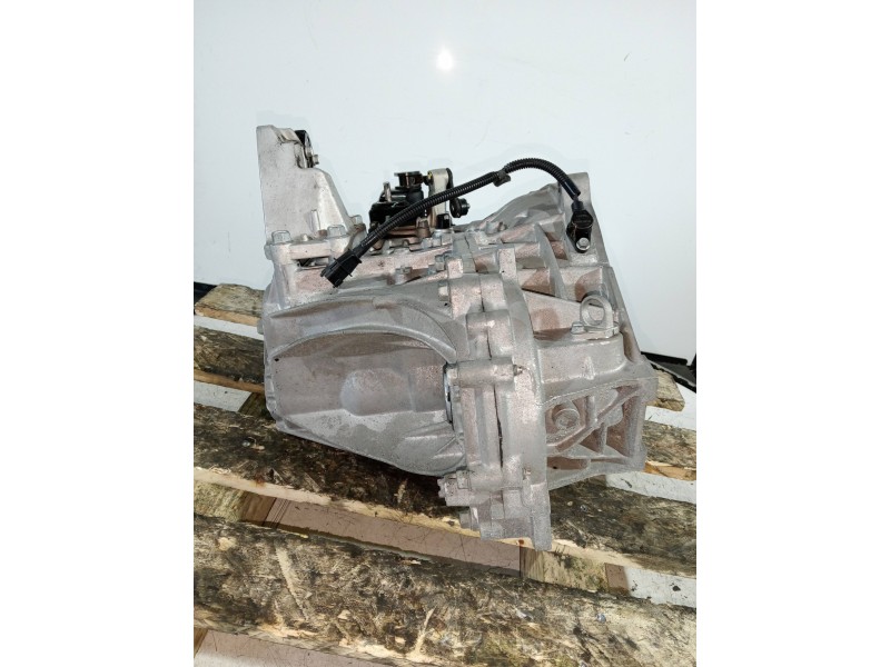 Recambio de caja cambios para hyundai elantra (ad)(2016) tecno referencia OEM IAM 0050S12  6V