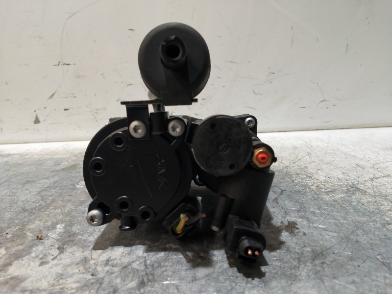 Recambio de bomba suspension para jaguar xj 3.0 v6 diesel cat referencia OEM IAM A1267Q03  