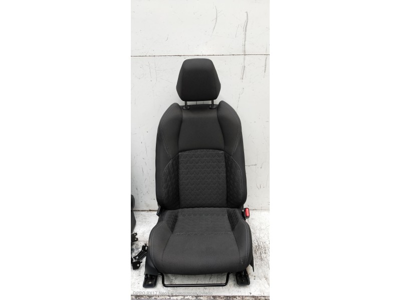 Recambio de juego asientos completo para toyota c-hr hybrid style plus referencia OEM IAM   