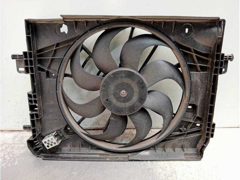 Recambio de electroventilador para renault clio iv limited referencia OEM IAM 214818009RB  