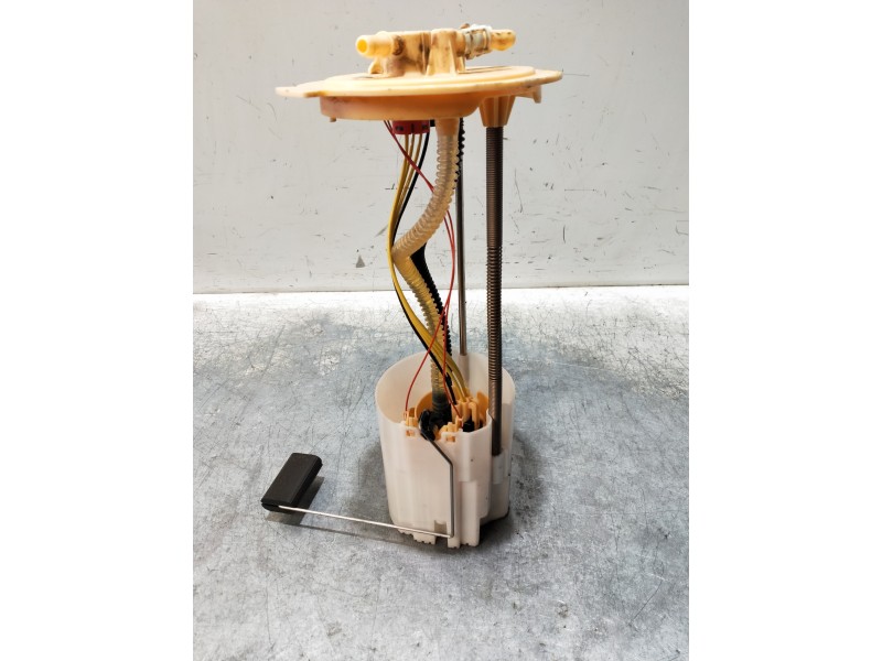 Recambio de bomba combustible para nissan navara pick-up d23 2.3 dci referencia OEM IAM 0580203376 170405JU0A 