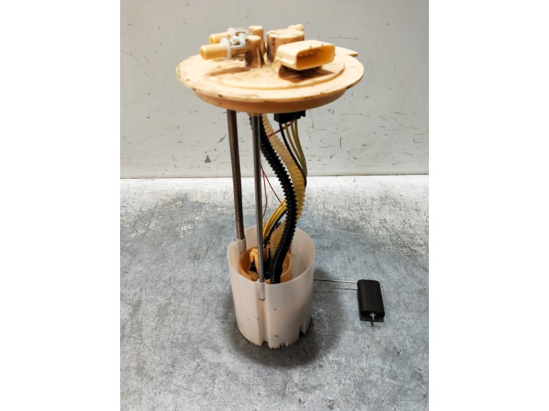 Recambio de bomba combustible para nissan navara pick-up d23 2.3 dci referencia OEM IAM 0580203376 170405JU0A 