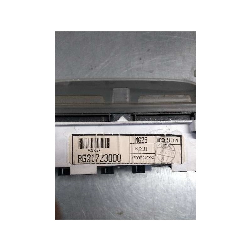 Recambio de cuadro instrumentos para mg rover mg zr (f/rf) 1.4 16v cat referencia OEM IAM AR0051104 YAC001240XXX MG25 S0201