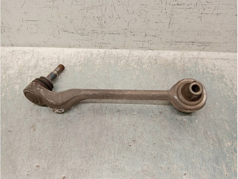 Recambio de brazo suspension inferior delantero derecho para bmw serie 3 berlina (e90) 330i referencia OEM IAM 31126763700R  