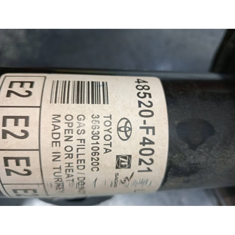 Recambio de amortiguador delantero izquierdo para toyota c-hr hybrid style plus referencia OEM IAM 48520F4021 3563010620C 