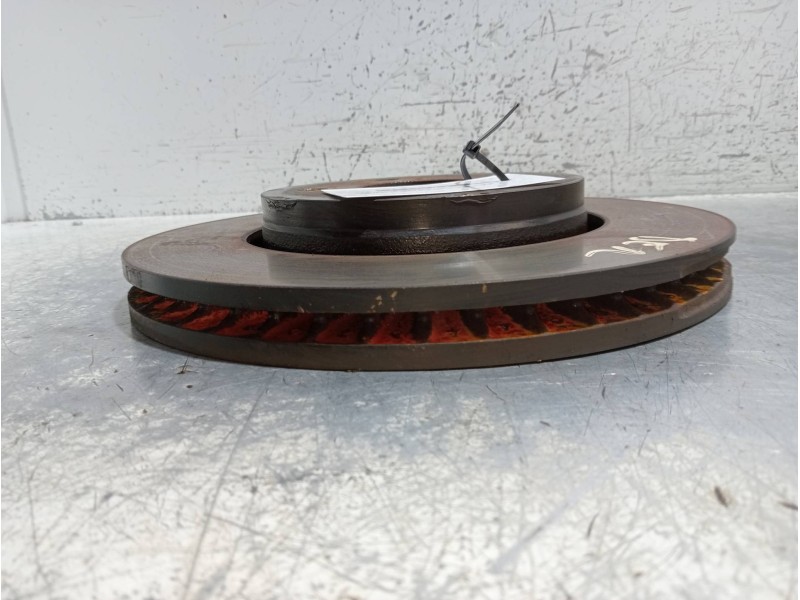 Recambio de disco freno delantero para toyota c-hr hybrid style plus referencia OEM IAM   VENTILADO