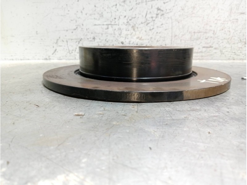 Recambio de disco freno trasero para toyota c-hr hybrid style plus referencia OEM IAM   