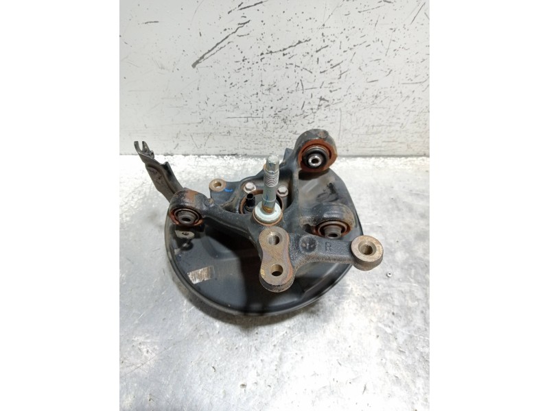 Recambio de mangueta trasera derecha para toyota c-hr hybrid style plus referencia OEM IAM   