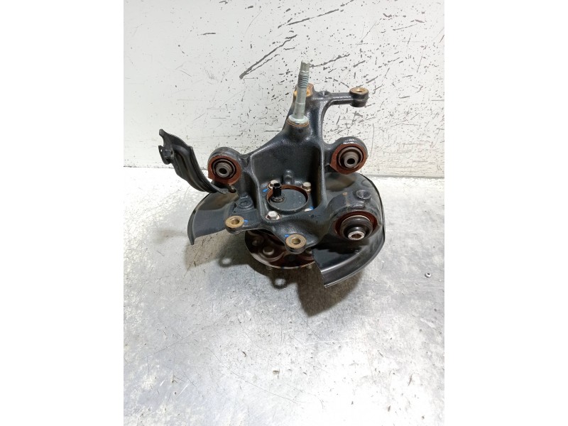 Recambio de mangueta trasera izquierda para toyota c-hr hybrid style plus referencia OEM IAM   