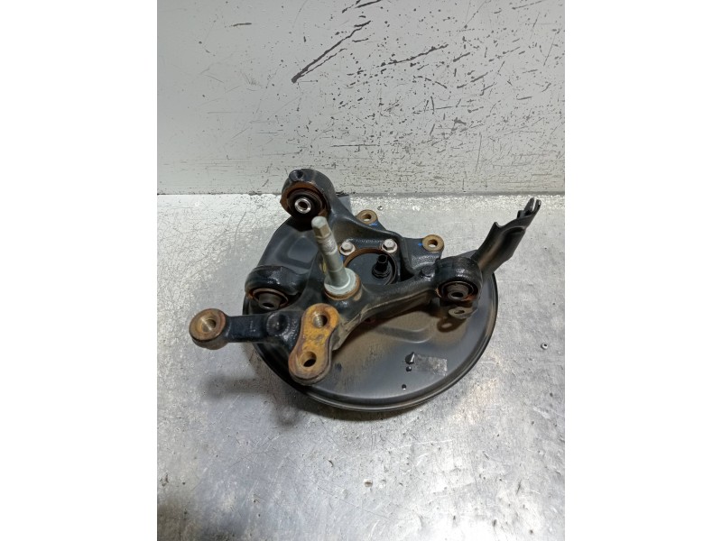 Recambio de mangueta trasera izquierda para toyota c-hr hybrid style plus referencia OEM IAM   