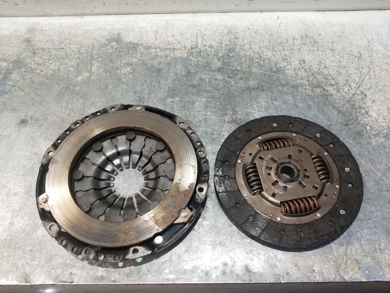 Recambio de kit embrague para renault trafic combi (ab 4.01) 29 ln combi9 acristalado referencia OEM IAM   