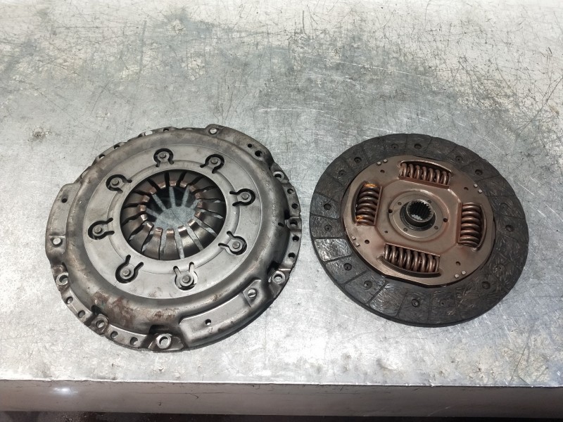 Recambio de kit embrague para renault trafic combi (ab 4.01) 29 ln combi9 acristalado referencia OEM IAM   