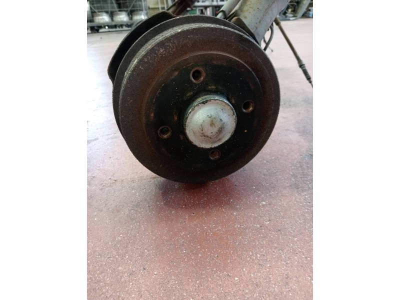 Recambio de puente trasero para renault 9 1.4 gtl avenue referencia OEM IAM   TAMBOR