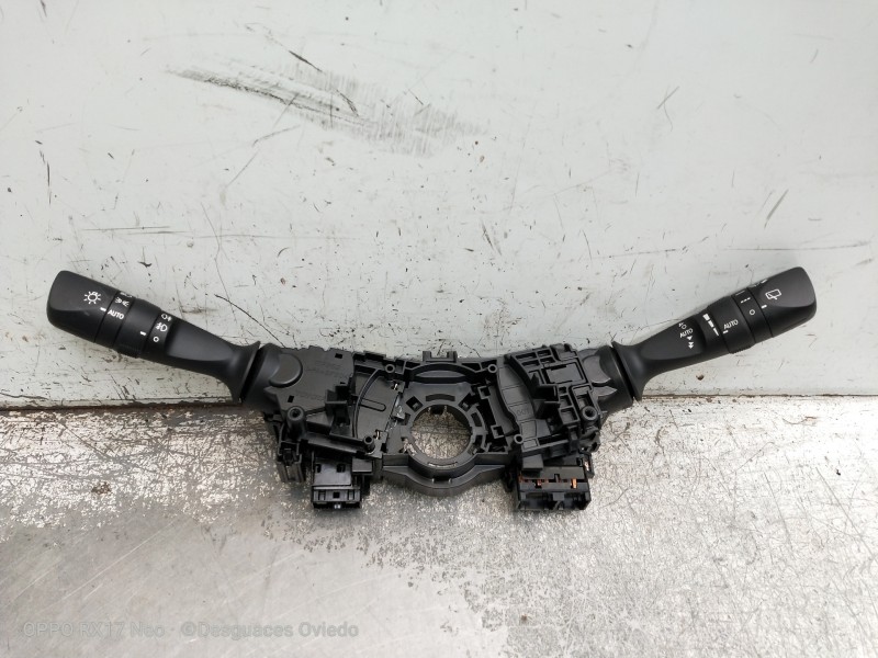 Recambio de mando luces para toyota c-hr hybrid style plus referencia OEM IAM F405017J591  