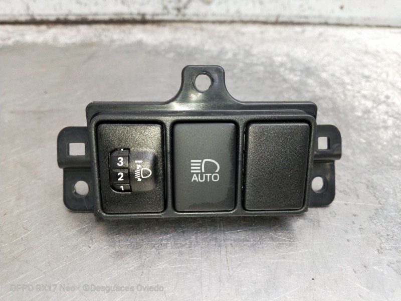 Recambio de mando multifuncion para toyota c-hr hybrid style plus referencia OEM IAM 55447F4010  