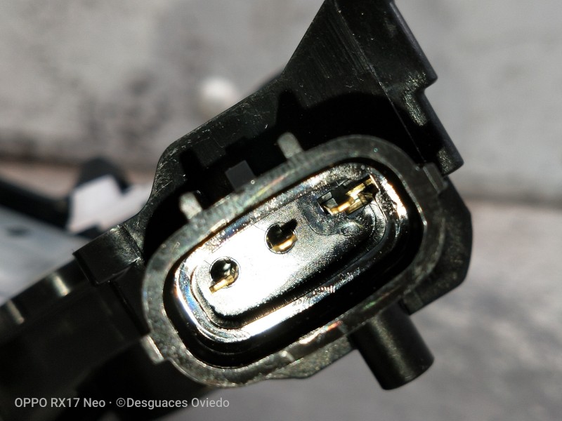 Recambio de motor cierre centralizado porton para toyota c-hr hybrid style plus referencia OEM IAM   5P