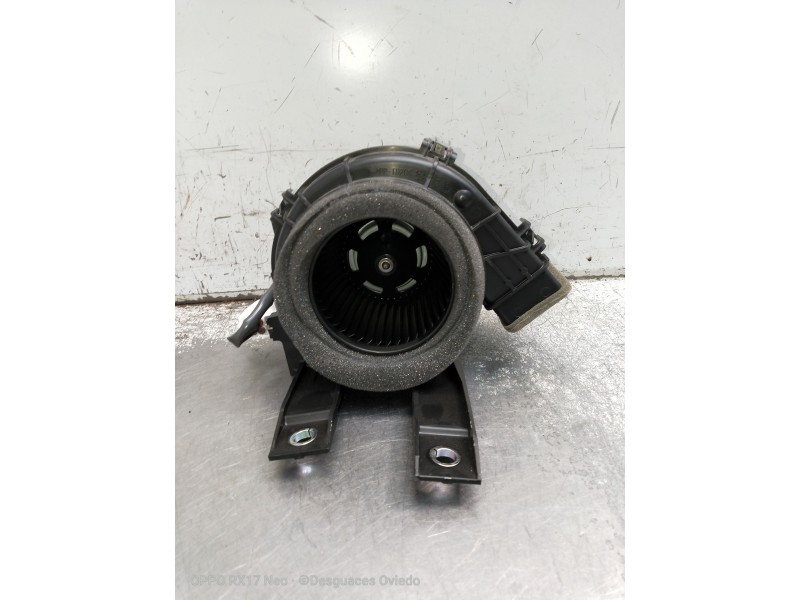 Recambio de motor calefaccion para toyota c-hr hybrid style plus referencia OEM IAM G923047050 BASF510B20 2001008880