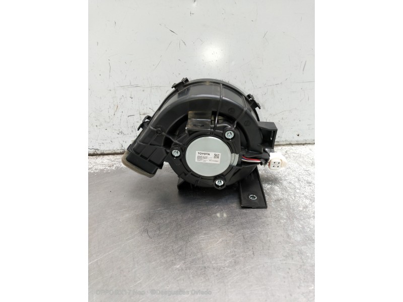 Recambio de motor calefaccion para toyota c-hr hybrid style plus referencia OEM IAM G923047050 BASF510B20 2001008880