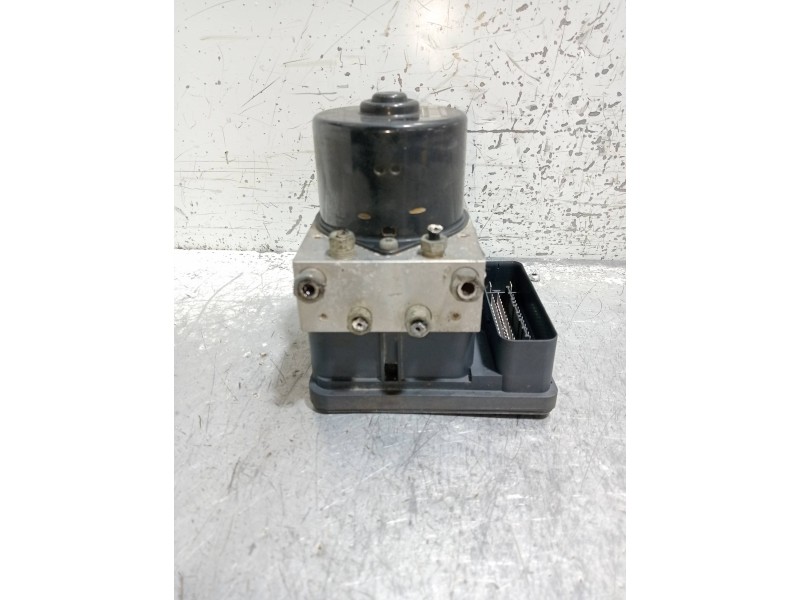 Recambio de abs para ford focus lim. (cb4) trend referencia OEM IAM 10096001363 28560004053. 8M512C405CA 10020604004