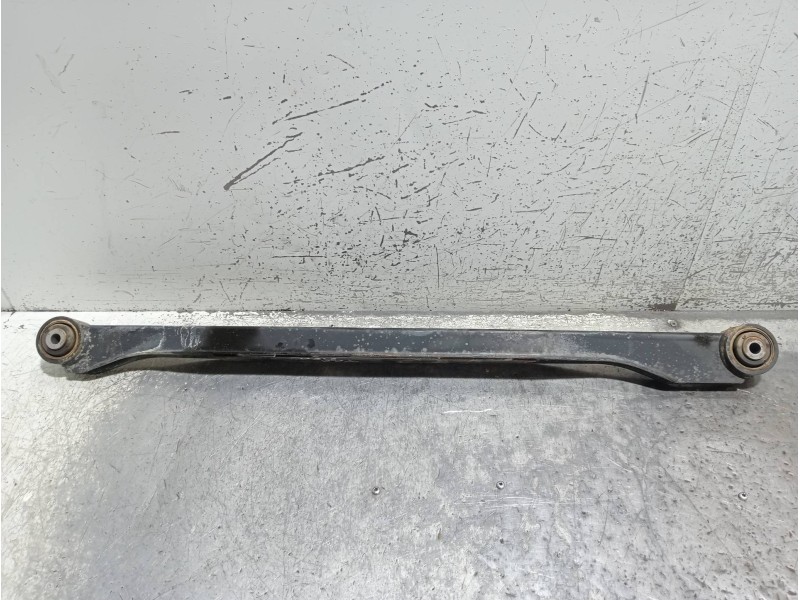 Recambio de brazo suspension inferior trasero derecho para nissan navara pick-up d23 2.3 dci referencia OEM IAM   