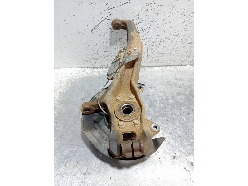 Recambio de mangueta delantera derecha para nissan navara pick-up d23 2.3 dci referencia OEM IAM   