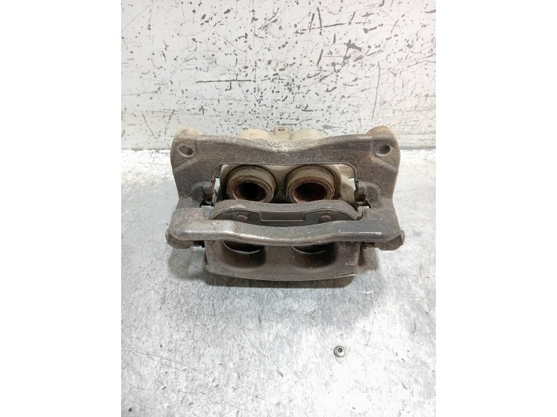 Recambio de pinza freno delantera derecha para nissan navara pick-up d23 2.3 dci referencia OEM IAM 82241M06  