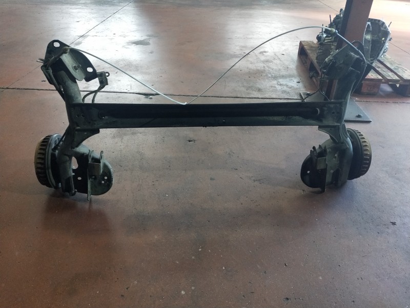 Recambio de puente trasero para renault kangoo profesional referencia OEM IAM   ABS