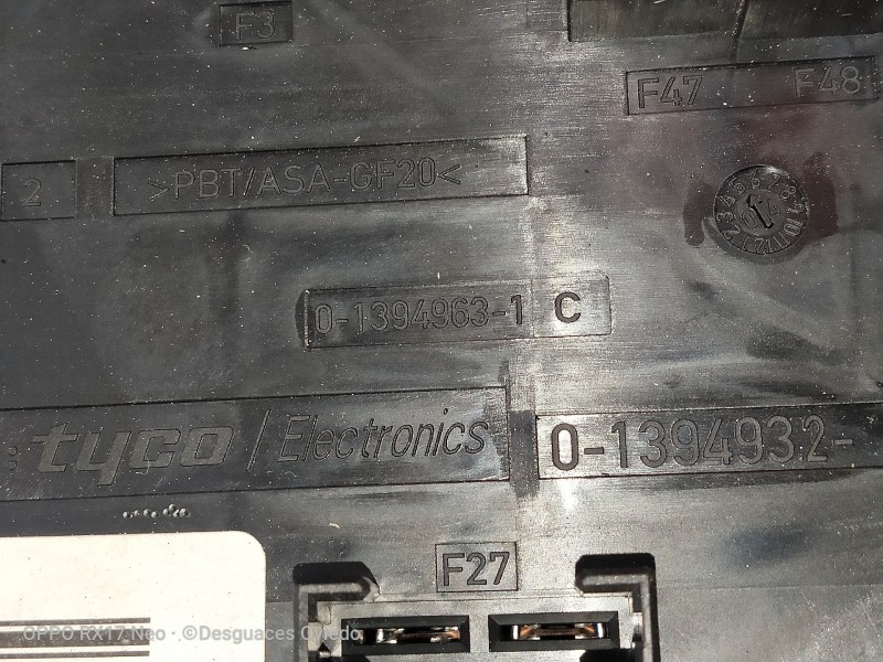 Recambio de caja reles / fusibles para audi a3 (8p) 1.9 tdi ambiente referencia OEM IAM 013949631C 01394932 