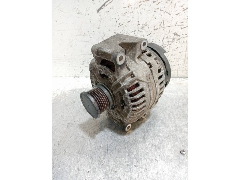 Recambio de alternador para jeep gr.cherokee (wj/wg) 2.7 crd laredo referencia OEM IAM 0124515084 A0121544802 