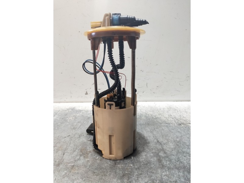 Recambio de bomba combustible para mercedes sprinter iii furgón rwd / awd (02-2018) 2.1 cdi cat referencia OEM IAM A9064705894ZG