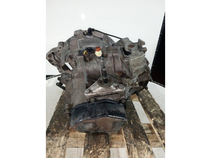 Recambio de caja cambios para peugeot 605 stdt referencia OEM IAM 20KM70 0001814 5V