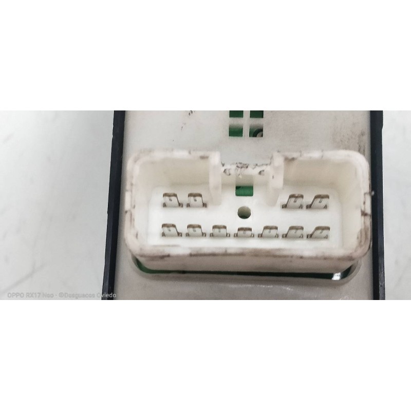 Recambio de mando elevalunas delantero izquierdo para kia carnival ii 2.9 cdri ex referencia OEM IAM 620W06740  