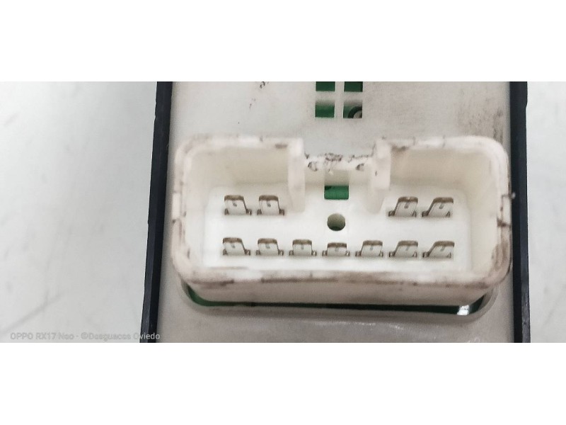 Recambio de mando elevalunas delantero izquierdo para kia carnival ii 2.9 cdri ex referencia OEM IAM 620W06740  
