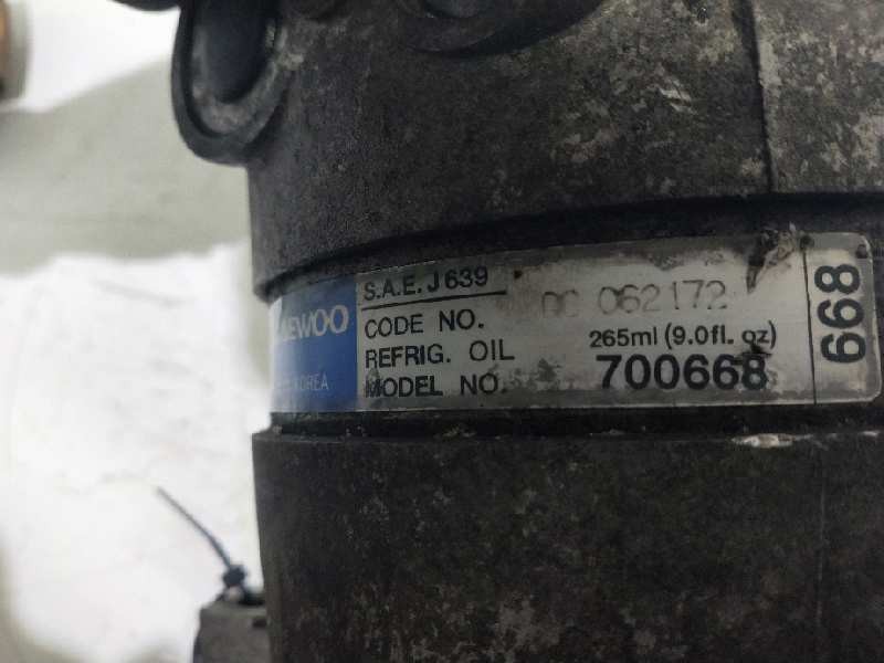 Recambio de compresor aire acondicionado para daewoo nubira berlina 2.0 cat referencia OEM IAM 700668 00062172 