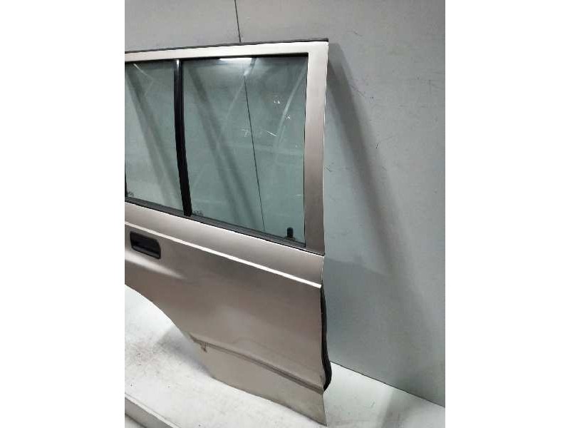 Recambio de puerta trasera derecha para santana 300 20hdi referencia OEM IAM   350