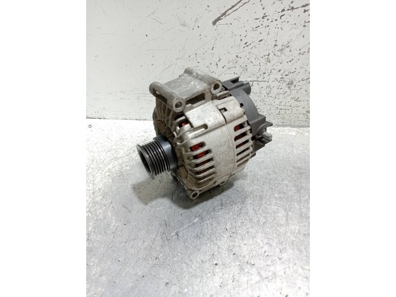 Recambio de alternador para mercedes clase c (w204) lim. c 180 cdi blueefficiency (204.000) referencia OEM IAM A0009060401 TG15C