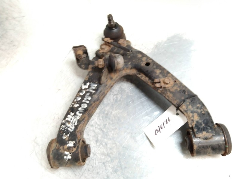 Recambio de brazo suspension superior trasero derecho para mitsubishi montero (v60/v70) 3.2 di-d cat referencia OEM IAM   