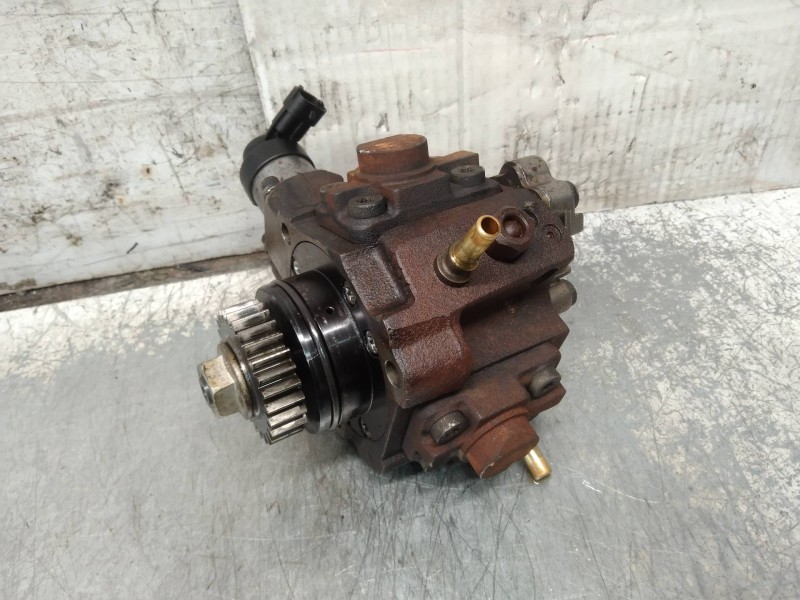 Recambio de bomba inyeccion para opel vivaro furgón/combi (07.2006 =>) 2.0 16v cdti referencia OEM IAM 0445010170 8200804288 H82