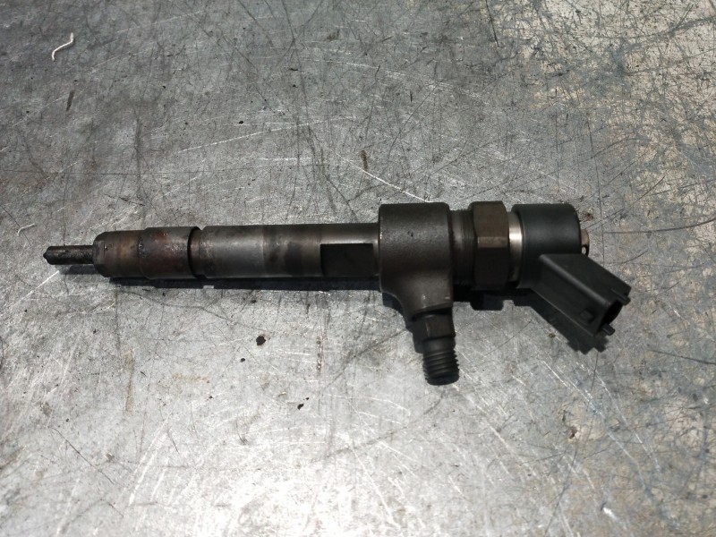 Recambio de inyector para lancia lybra berlina 1.9 jtd referencia OEM IAM 0445110002  BOSCH