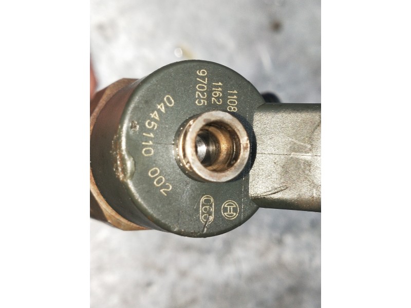 Recambio de inyector para lancia lybra berlina 1.9 jtd referencia OEM IAM 0445110002  BOSCH