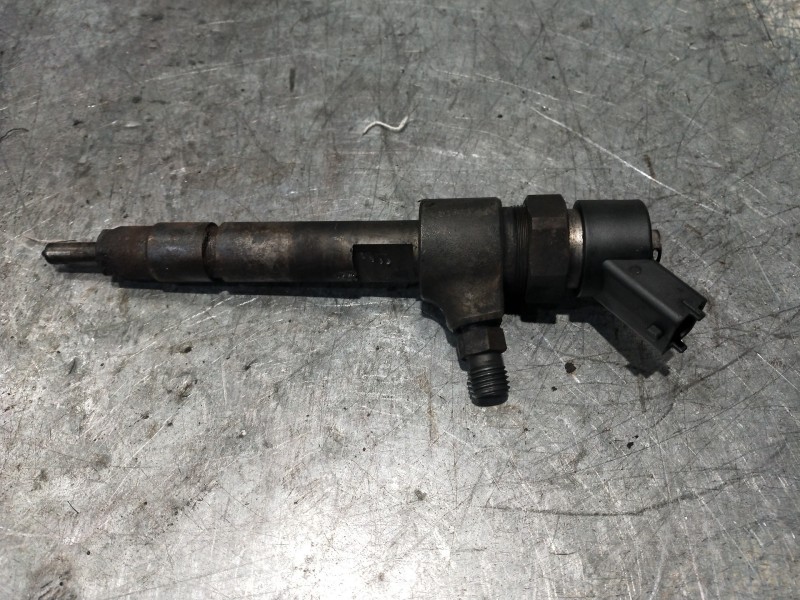 Recambio de inyector para lancia lybra berlina 1.9 jtd referencia OEM IAM 0445110002  BOSCH